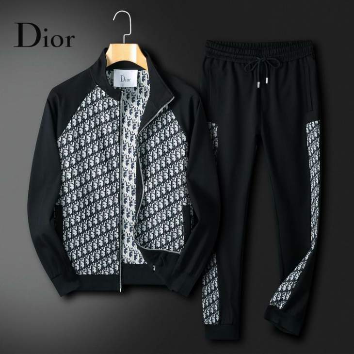 Picture of Dior Sweater Suits _SKUDiorM-3XL25cn7438457